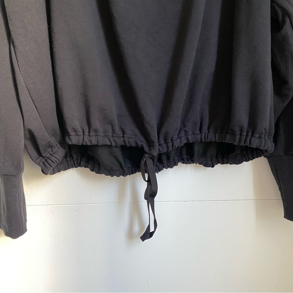 NEW FABLETICS LUXE TERRY OFF SHOULDER PULL OVER BLACK SIZE 4X String adjust - Picture 5 of 6